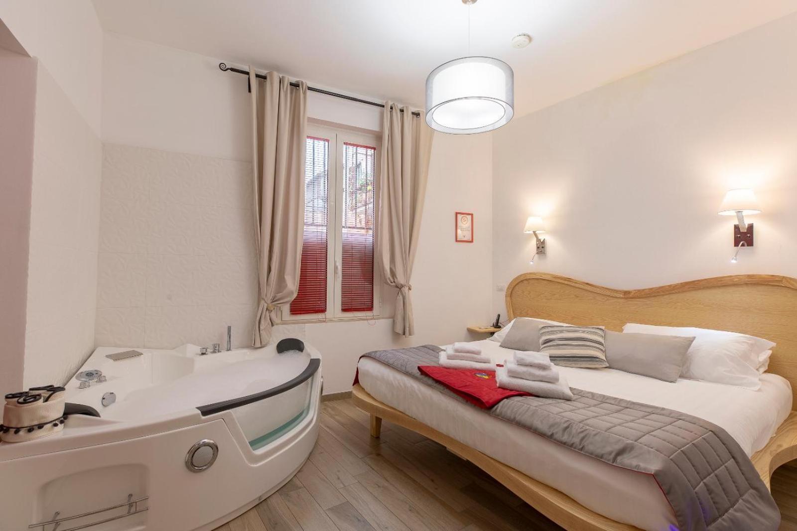 Flatinrome Trastevere Deluxe Rooms - Green Patio エクステリア 写真
