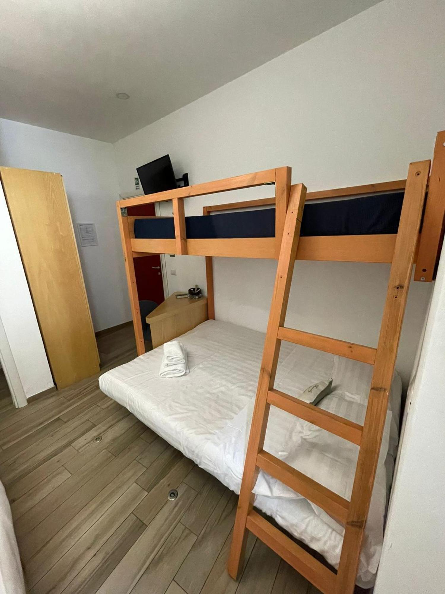 Flatinrome Trastevere Deluxe Rooms - Green Patio エクステリア 写真