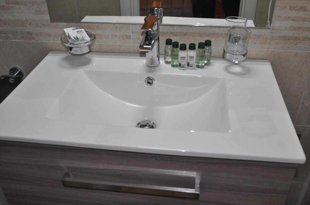 Flatinrome Trastevere Deluxe Rooms - Green Patio エクステリア 写真